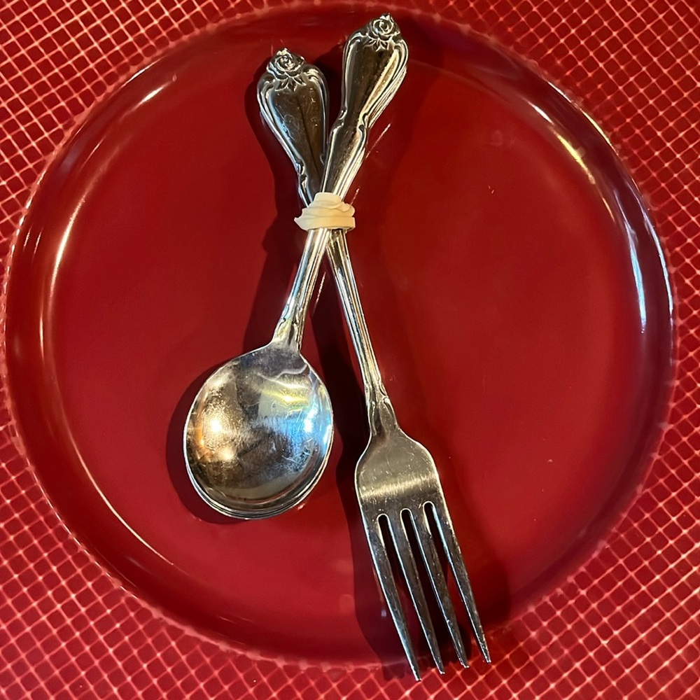 Oneida Ltd. Roger's 1881 6 pieces Stainless Steel True Rose Cutlery